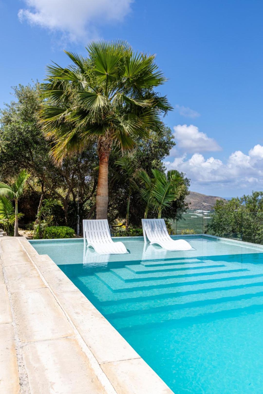 Villa Dione Palace Фаласарна Екстериор снимка